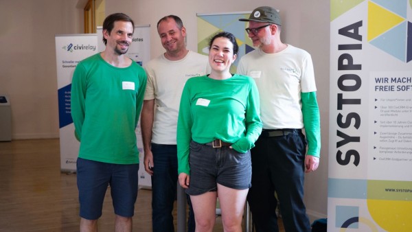 Foto von vier Teammitgliedern beim CiviCamp 2023
